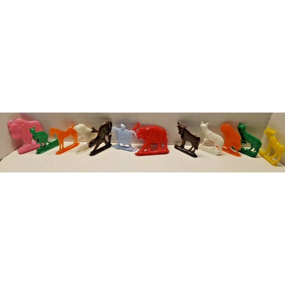 12 Vintage Plastic Cracker Jack Prizes Charm Semi-Flat Stand-Up Animals sku90